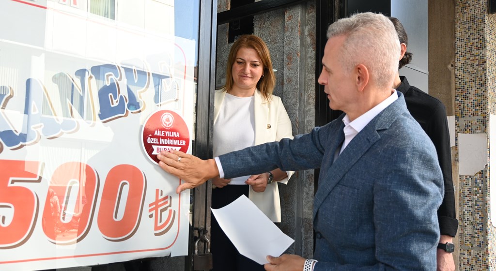 2025 Yılı “Aile Yılı” Kapsamında Karaman’da Firmalara “Aile Yılı” Stickerları Teslim Edildi