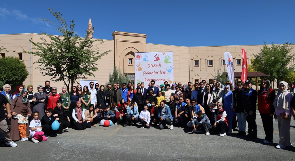 OTİZMLİ ÇOCUKLARIMIZ İÇİN ŞENLİK DÜZENLENDİ