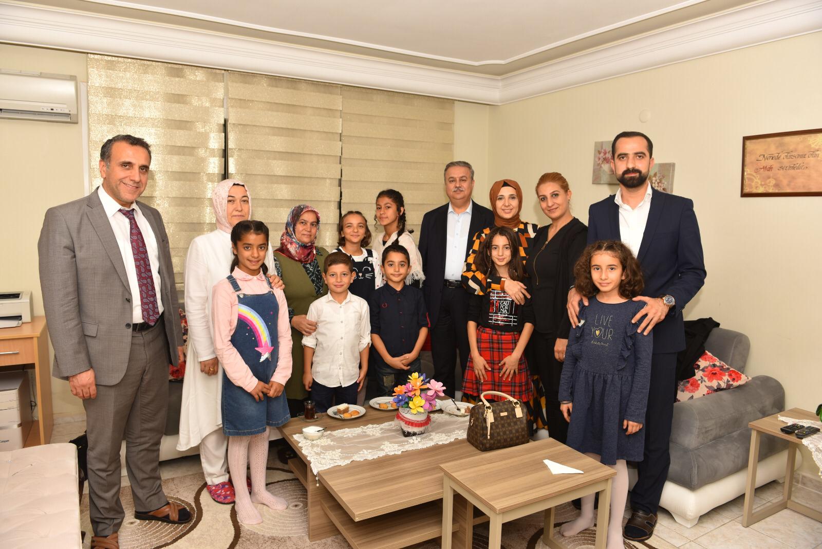 Sayin Valimiz Ali Ihsan SU ve Esi Zeliha SU Hanimefendi Cocuk Evlerimizde Kalan Cocuklarimizi Ziyaret Etti