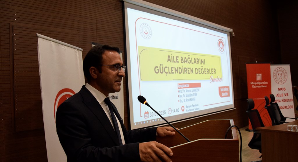 "Aile Bağlarını Güçlendiren Değerler" Semineri Gerçekleştirildi