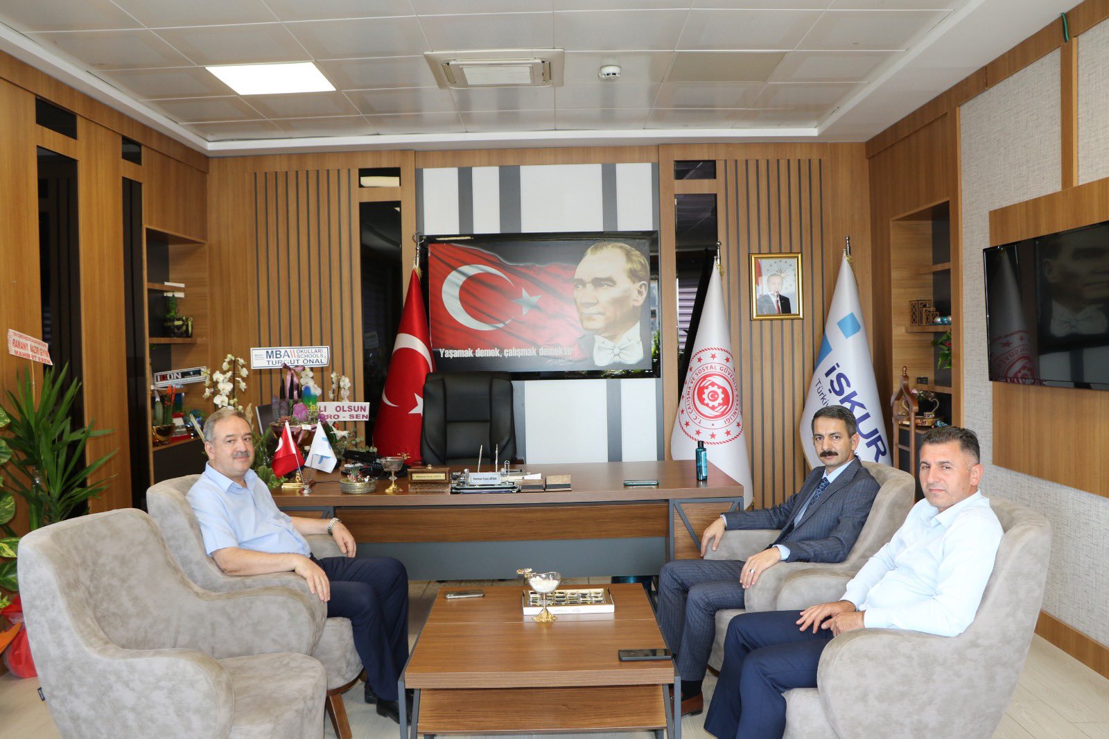 Batman Çalışma ve İş Kurumu İl Müdürü Mehmet Emin Aktan’a hayırlı olsun ziyareti