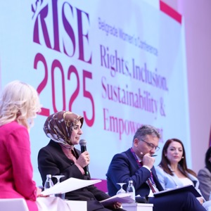 Bakanımız Göktaş, Sırbistan'da Kadın Konferansı kapsamında düzenlenen panelde konuştu - fotoğraf 2