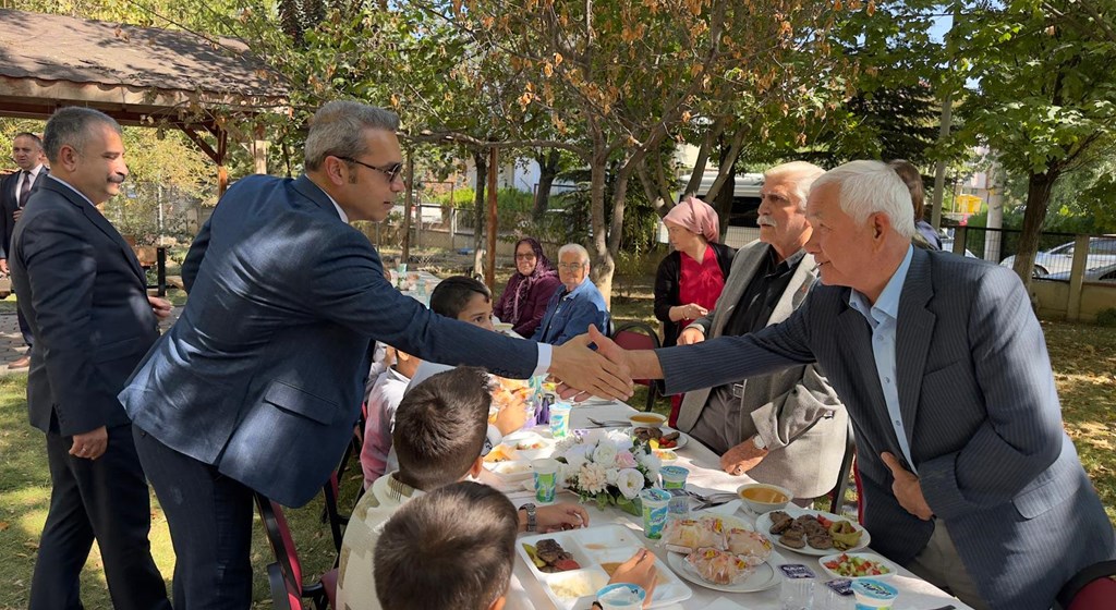 1 Ekim Dünya Yaşlılar Günü’nde Kuşaklar Buluştu