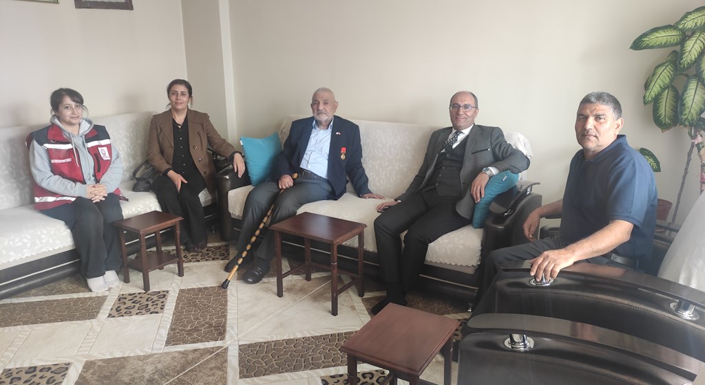 Yaşlılar Haftası’nda Anlamlı Ziyaret