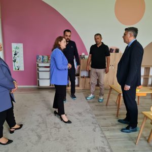 İl Müdürümüz Özgür Kırmızıtaş, Şube Müdürümüz Murat Özdemir ve çalışma arkadaşlarımızla birlikte ilimizde faaliyet gösteren Saygın Kreşi’yi ziyaret etti. - fotoğraf 2