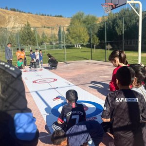 Toplum destekli görev yapan polislerimiz, Dört Eylül Çocuk Evleri Sitesi Müdürlüğümüzde çocuklarımızla keyifli bir etkinlikte buluştular. - fotoğraf 1