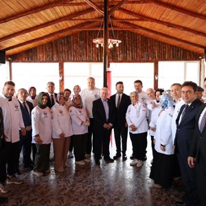 Sivas Huzurevi Yaşlı Bakım ve Rehabilitasyon Merkezinde düzenlenen kahvaltı programı - fotoğraf 1