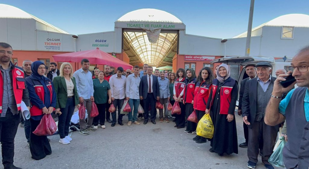 Özel Bireylerimizden İhtiyaç Sahibi Ailelere Pazar Alışverişi