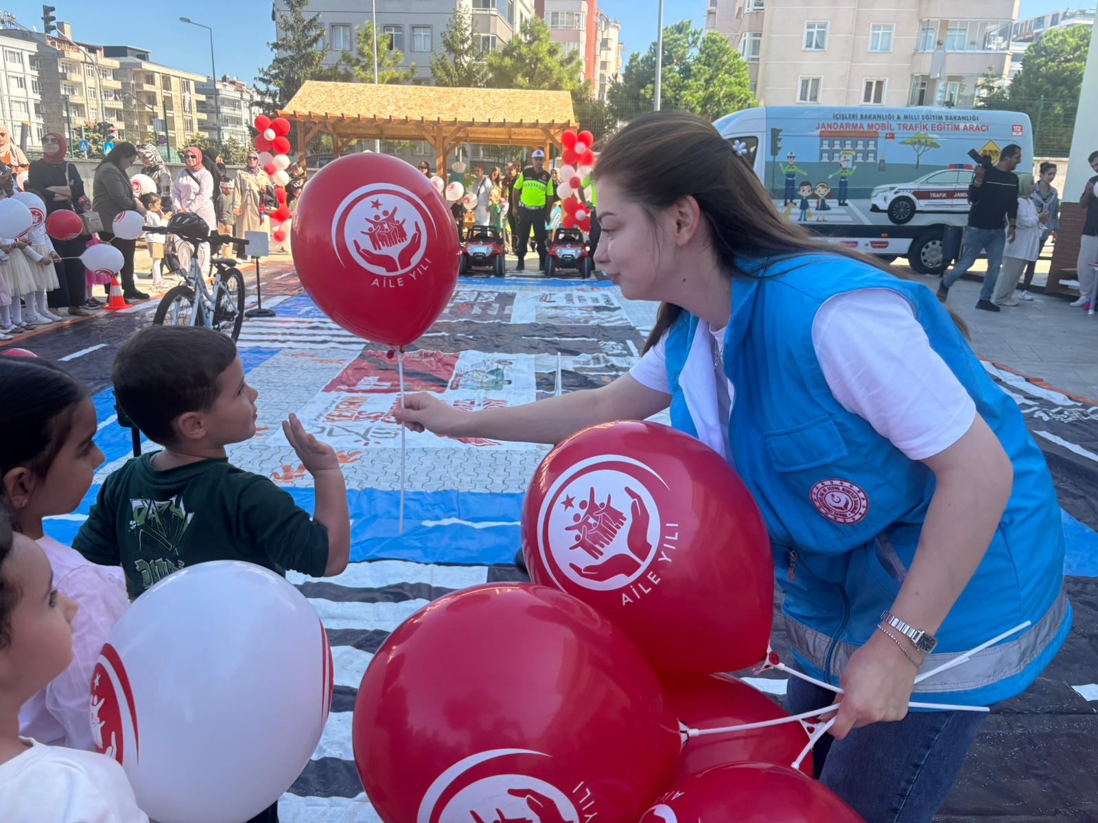 Okul Öncesi Şenliği’nde Aile ve Çocuk Hakları Temasıyla Renkli Anlar  