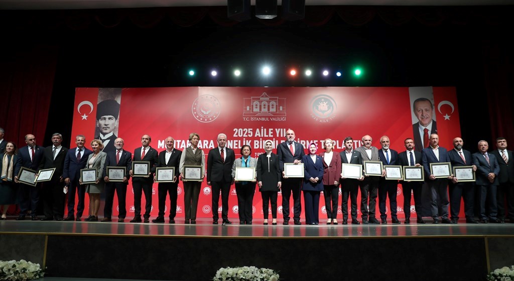 Bakanımız Göktaş, "2025 Aile Yılı Muhtarlara Yönelik Bilgilendirme Toplantısı"nda konuştu