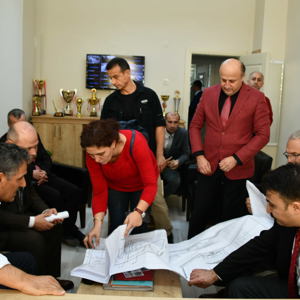 Valimiz Osman Kaymak ÇEKOM Binasında İncelemelerde Bulundu - fotoğraf 1