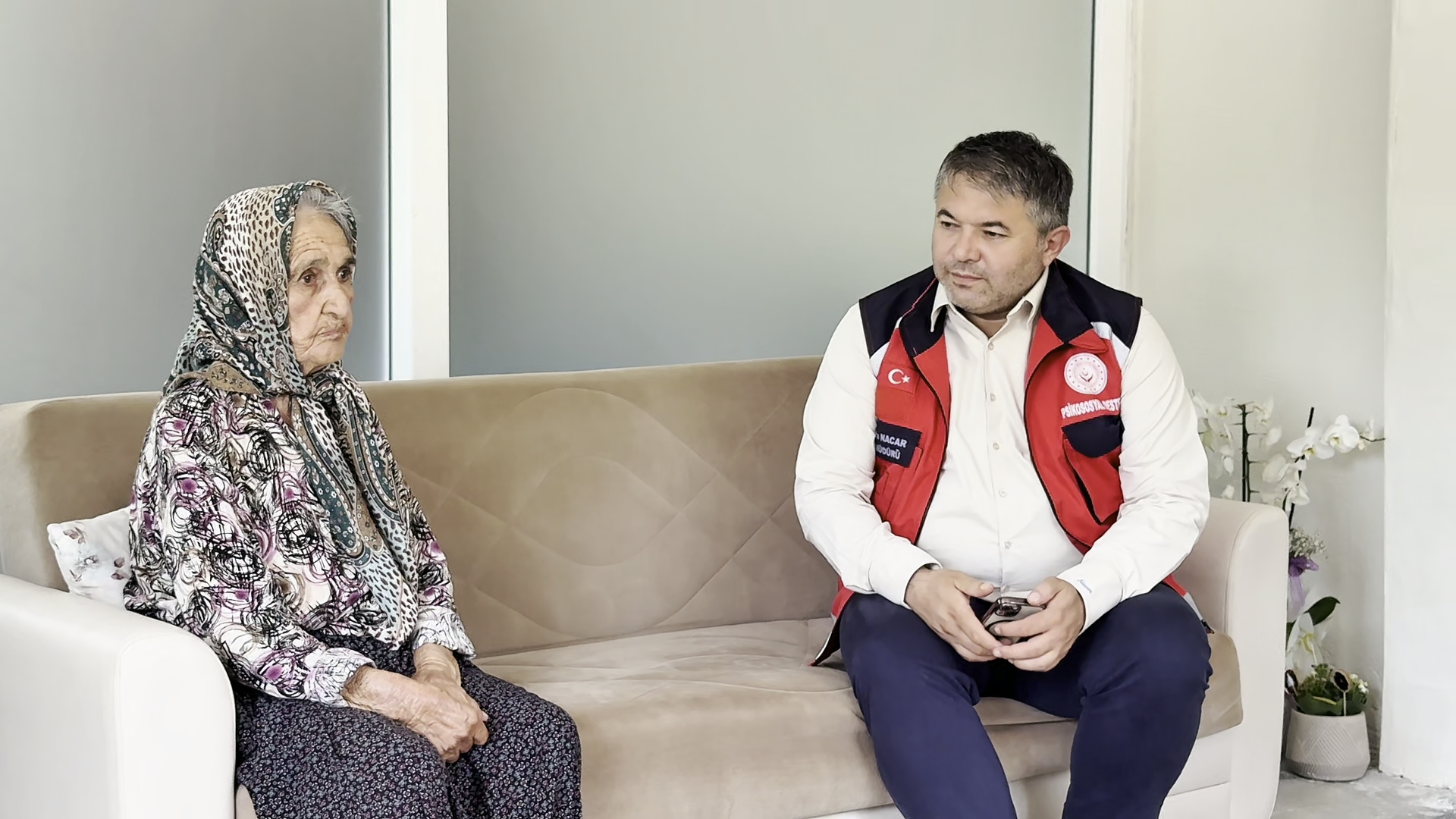 İl Müdürümüz ,  Şehidimiz Piyade Er Abbas Donbaloğlu’nun kıymetli ailesini evlerinde ziyaret etti.