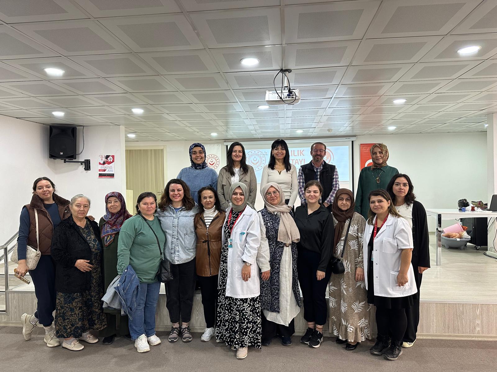 Koruyucu Aile Adaylarına ve Personelimize Temel Yenidoğan Bakımı Eğitimi Verildi