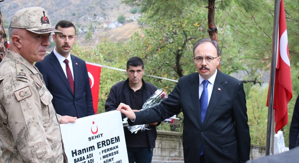 Baykan / Derince Köyü Şehitleri Dualarla Anıldı