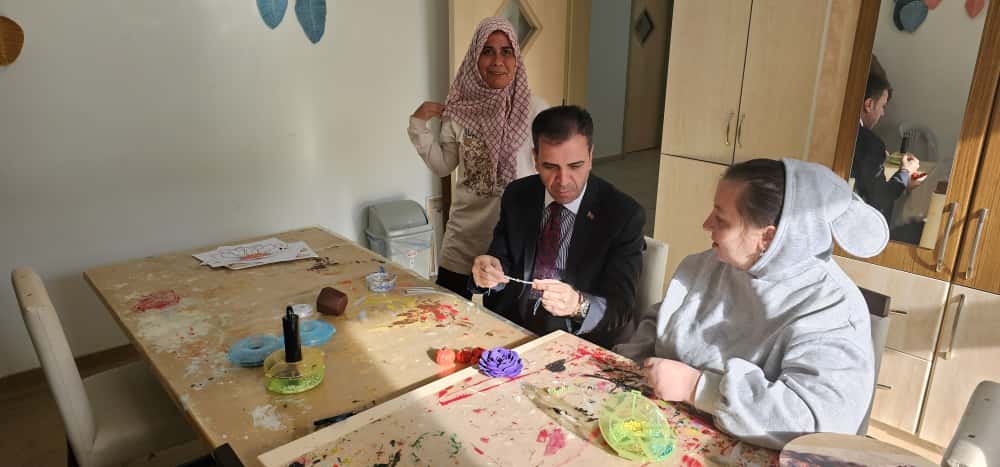 Engelsiz Yaşam Bakım ve Rehabilitasyon Merkezini ziyareti