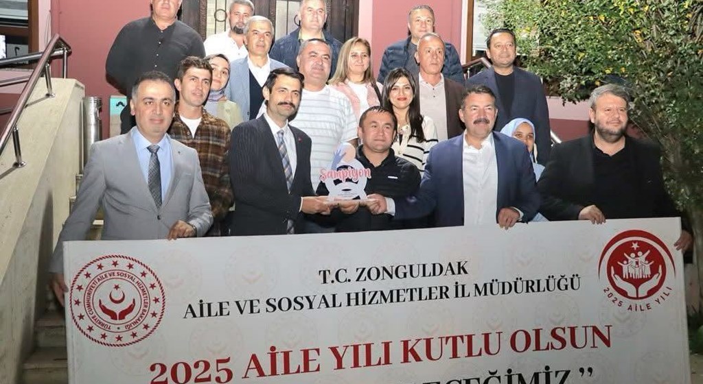 Devrek Öğretmenevinde Program Düzenlenmiştir.
