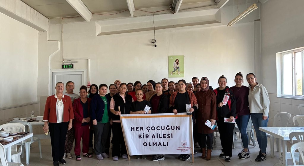 Kırklareli Aile ve Sosyal Hizmetler İl Müdürlüğünden Dore Çorap Fabrikasına Koruyucu Aile Tanıtımı Kapsamında Ziyaret