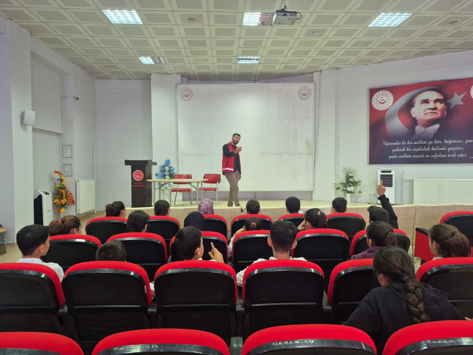 Sosyal Hizmetleri Tanıtmak Amacıyla Öğrencilerle Bir Araya Geldik