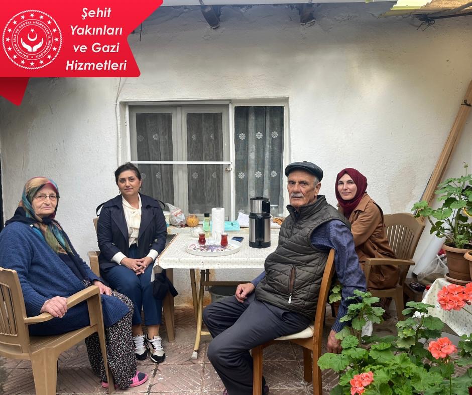 İl Müdürümüz Sayın Emine BÖÇKÜN, Kahraman Gazimiz İsmet DEDE’ye Hane Ziyareti Gerçekleştirdi