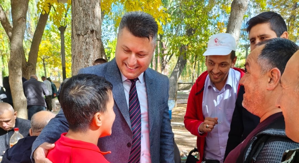 İl Müdürü Sağlam, Engelsiz Yaşam Merkezi'nin Pikniğinde Gönüllere Dokundu