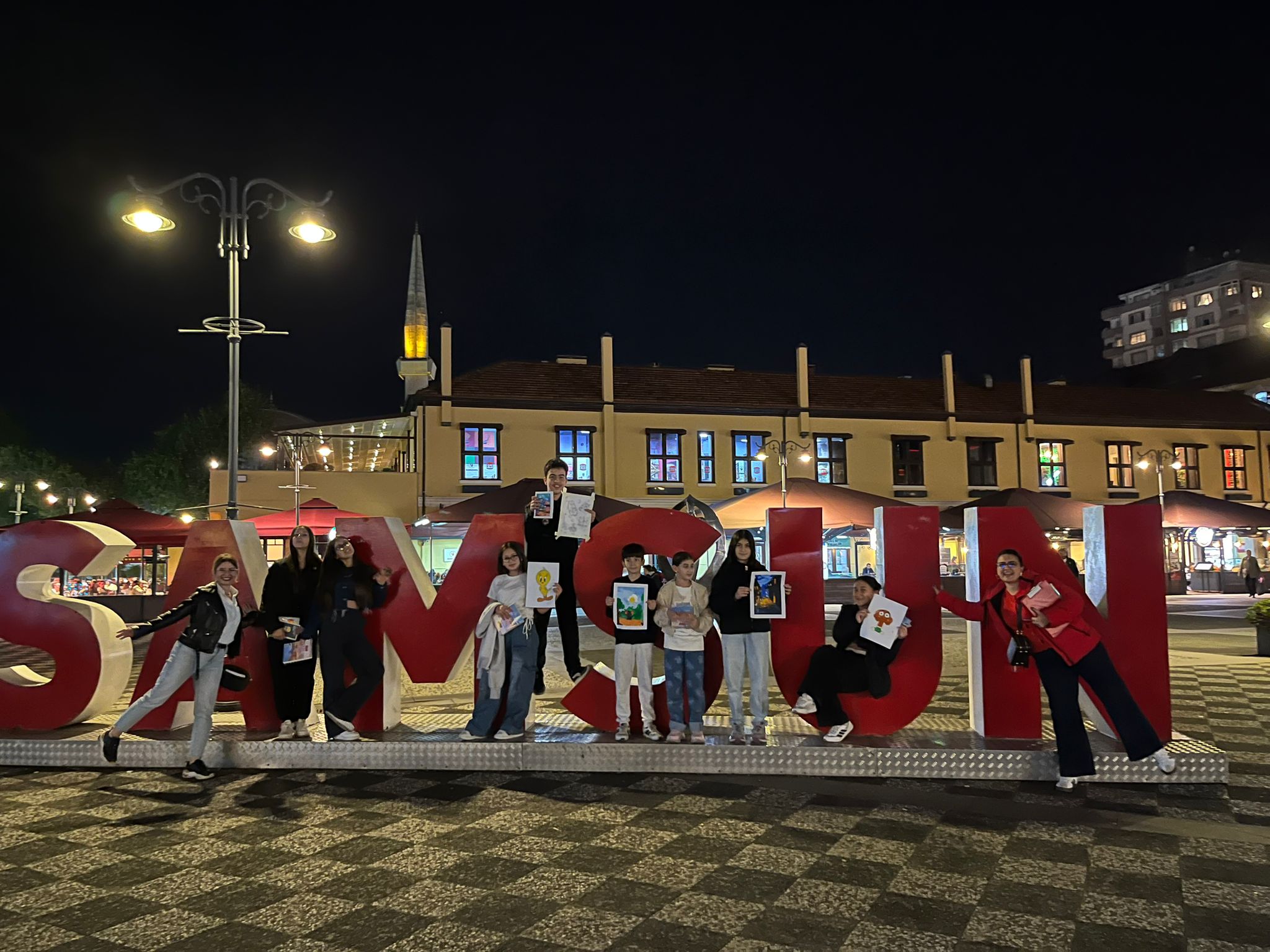  Sanatla Büyüyen Yürekler: Miniklerin Gelişimine Renkli Dokunuş 🌈  