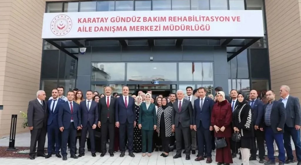 Bakanımız Sayın Mahinur Özdemir Göktaş Karatay Gündüz Bakım Rehabilitasyon ve Aile Danışma Merkezi Müdürlüğü'nü Ziyaret Etti