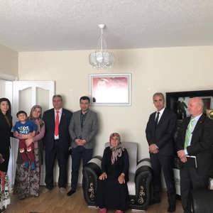 İl Müdürümüz Sayın Fehmi ÇELİK'ten Şehidimizin Ailesine Ziyaret - fotoğraf 1