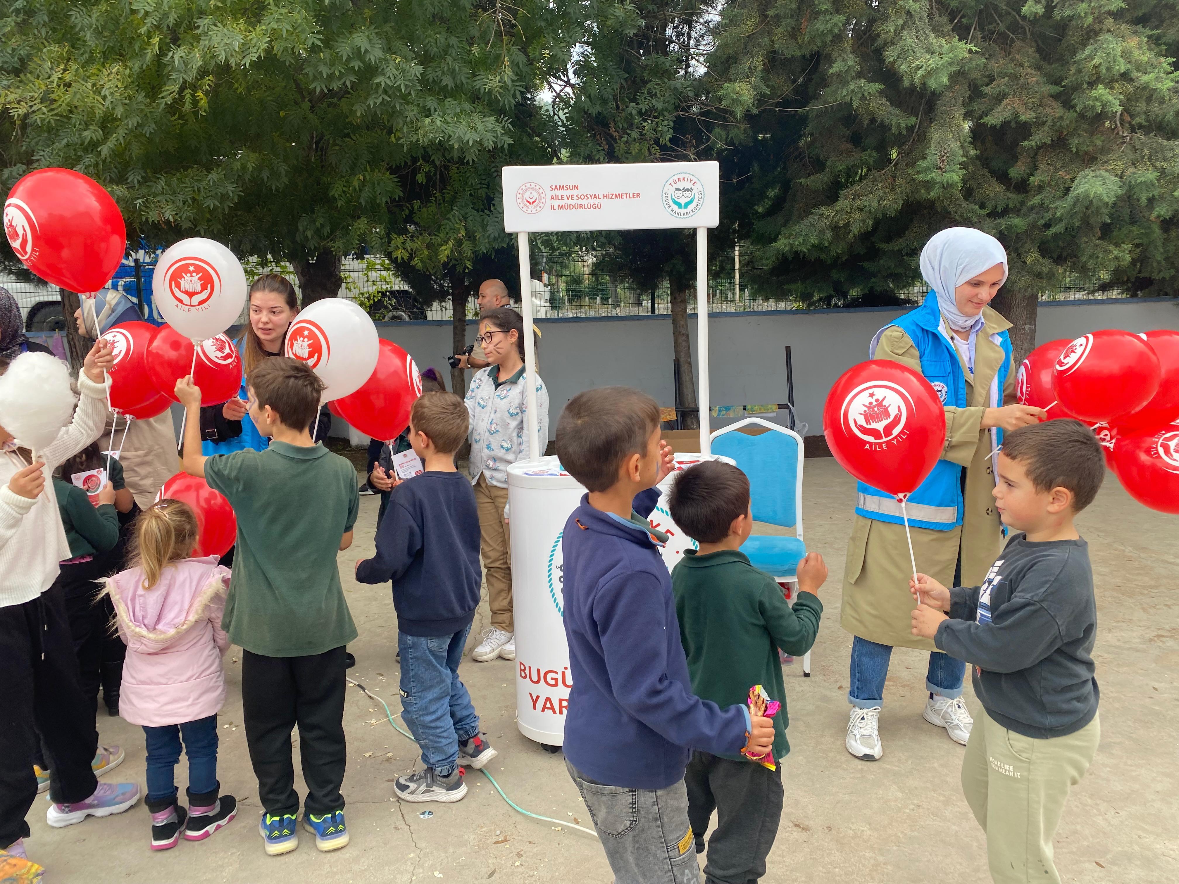 “Biz Geldik” Etkinliğinde Çocuklarla Buluştuk