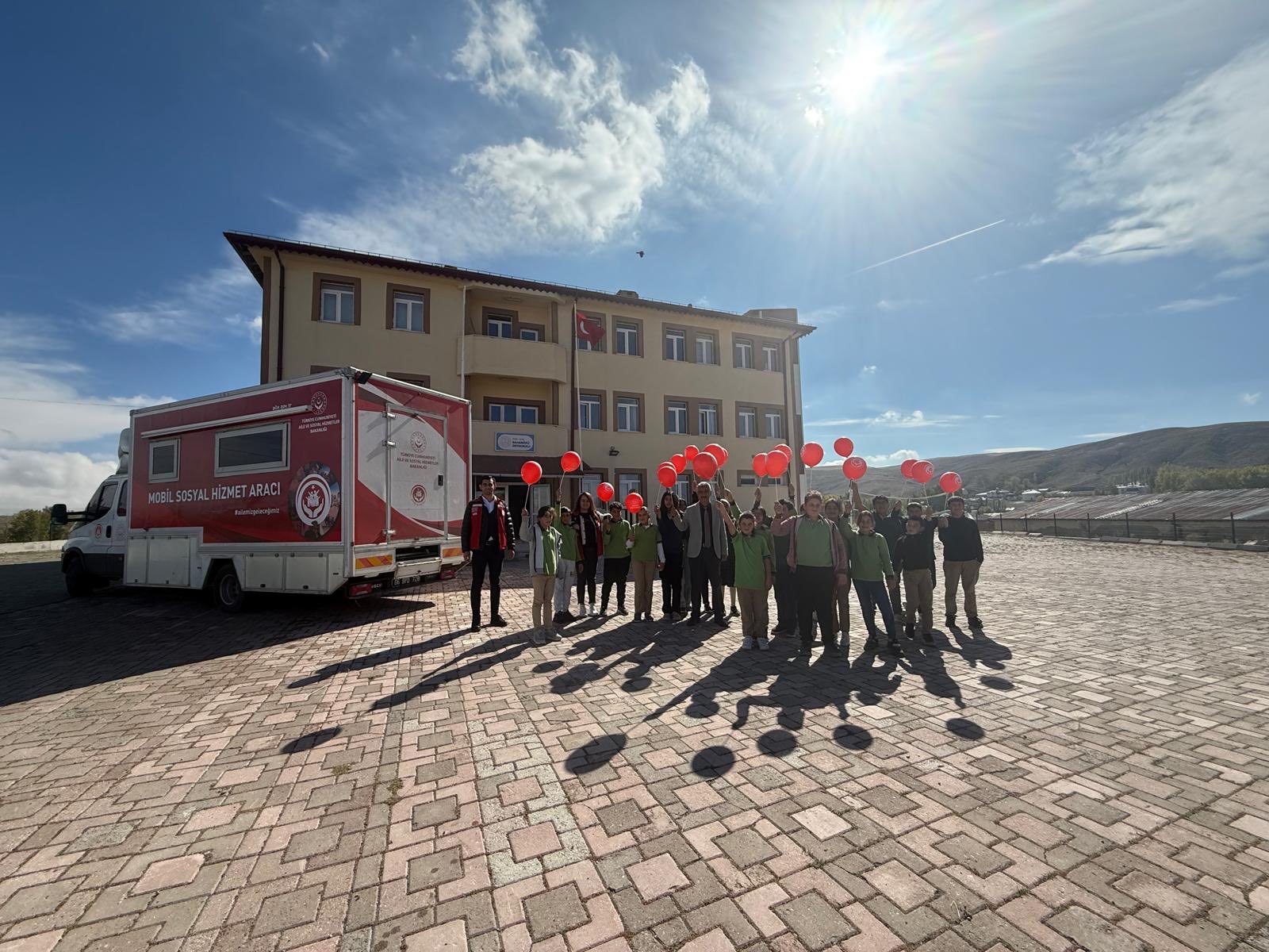 Mobil Sosyal Hizmet Aracı Ulaş’da