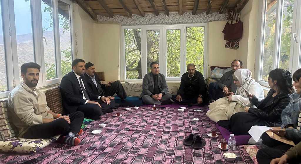 Sosyal Hizmetin Sıcak Yüzü Hizan’da Vatandaşlarımızla Buluştu