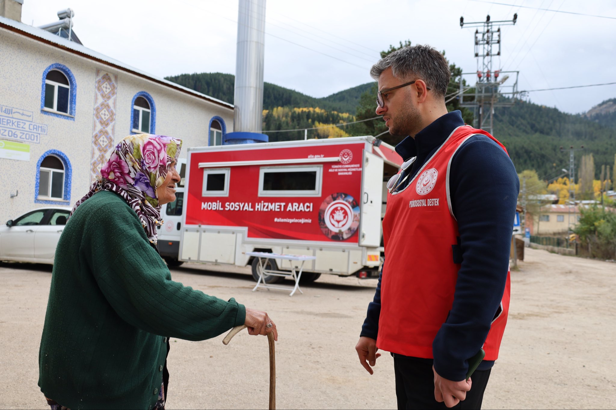 Mobil Sosyal Hizmet Aracı Koyulhisar’da