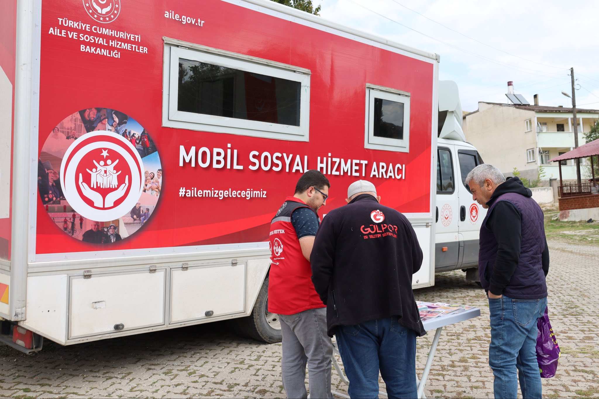 Mobil Sosyal Hizmet Aracı Akıncılar ve Gölova’da