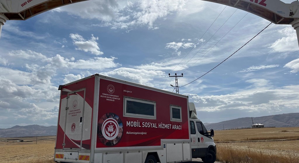 Mobil Sosyal Hizmet Aracı Hafik’de