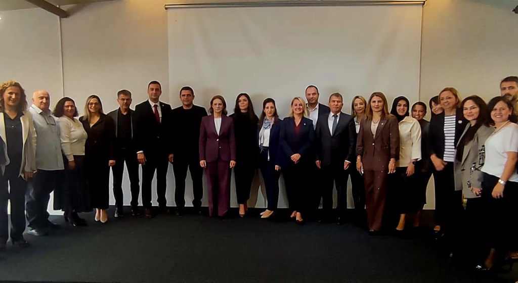 Türk Eğitim Vakfı’nın değerli yöneticileri ve gönüllülerinin ev sahipliğinde gerçekleştirilen programda, Koruyucu Aile Hizmeti tanıtıldı.