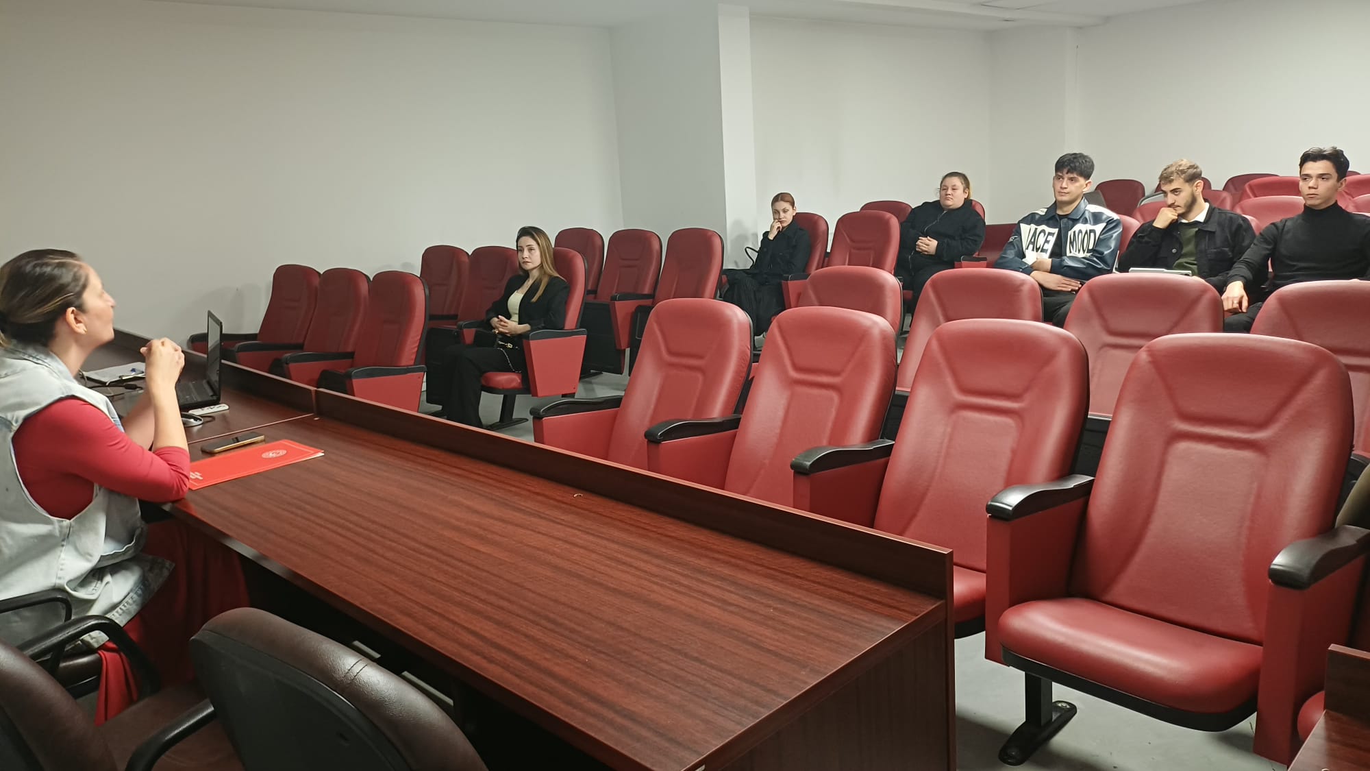 Gençlerimiz İçin İş Hayatına Uyum Semineri Düzenlendi