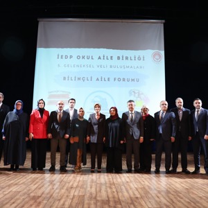 Bakanımız Göktaş, 5. Geleneksel Veli Buluşmaları Bilinçli Aile Forumu'na katıldı - fotoğraf 3