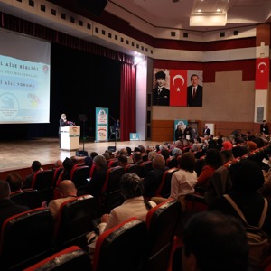 Bakanımız Göktaş, 5. Geleneksel Veli Buluşmaları Bilinçli Aile Forumu'na katıldı - fotoğraf 2
