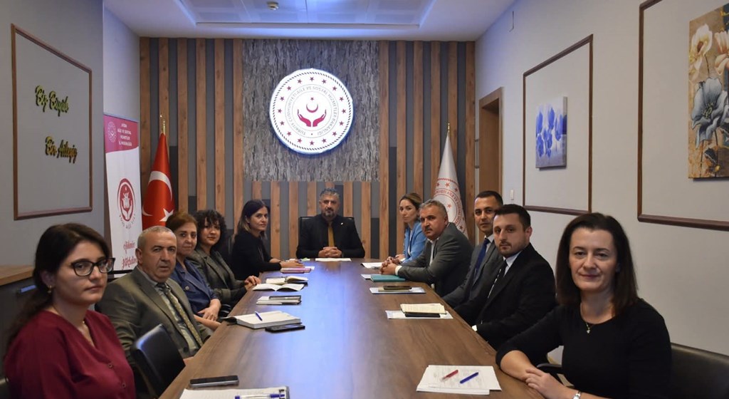 İl Geneli Sosyal Hizmet Merkezi Müdürlerimizle Değerlendirme Toplantısı Gerçekleştirildi.