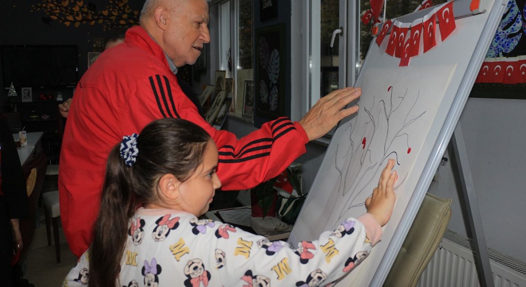 Hendek Melek Nişancı Huzurevinde kalan büyüklerimizle 29 Ekim Cumhuriyet Bayramı