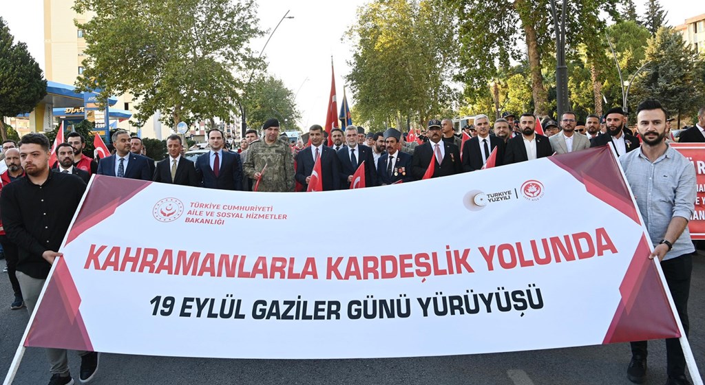 Kahramanmaraş’ta Gaziler Günü Kortej Yürüyüşü Düzenlendi