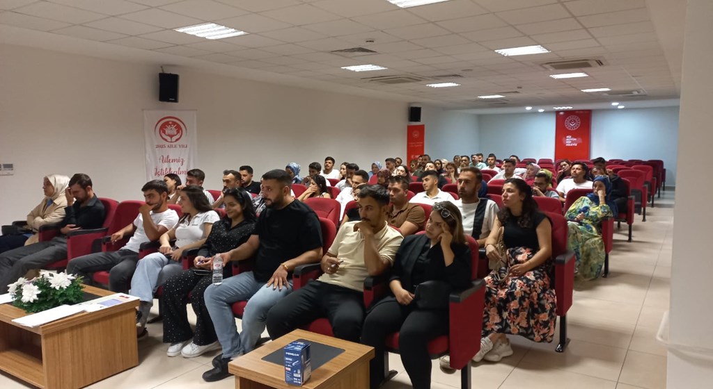 Akran Zorbalığı Konulu Seminer Düzenlendi