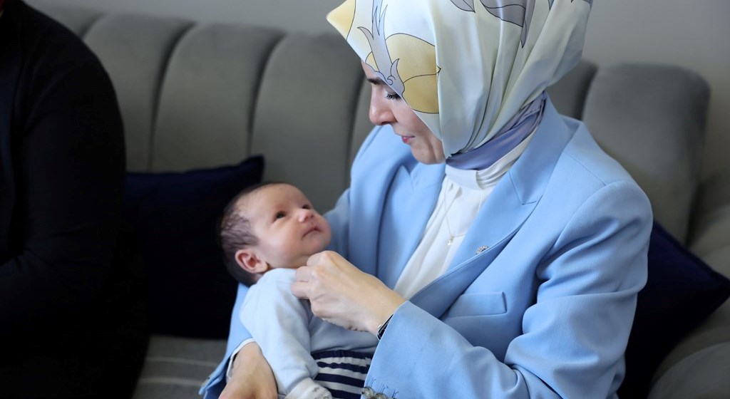 Ekim ayı doğum yardımı ödemeleri annelerin hesaplarına yatırıldı