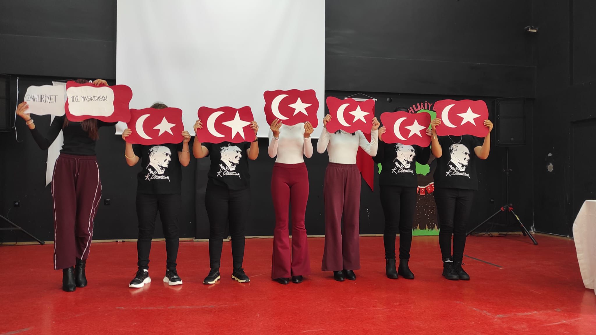 Cumhuriyet Coşkusu 19 Mayıs Çocuk Evleri Sitesi’nde Yaşandı  