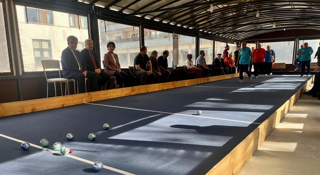 Bir Bocce Topu, İki Huzurevi, Tek Kalp: Zonguldak Çaycuma Bocce Takımı Güldal Akşit’te! 🏆🏐