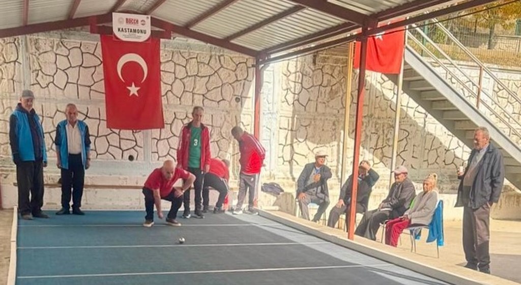 Tosya’da Bocce Rüzgârı: Elmadağ Huzurevi Takımını Tosya Huzurevimizde Misafir Ettik. 🏆🏐