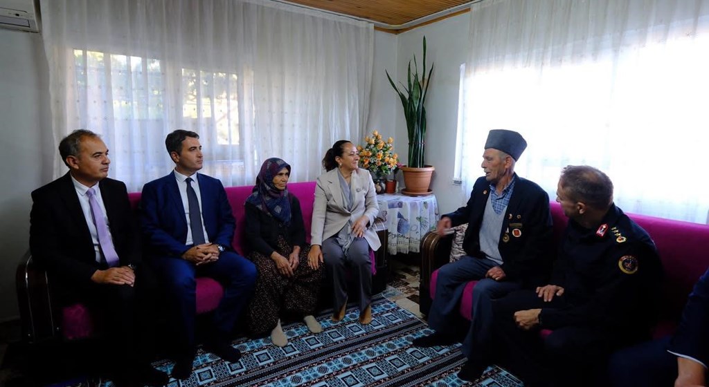 Kahraman Gazilerimize Anlamlı Ziyaret