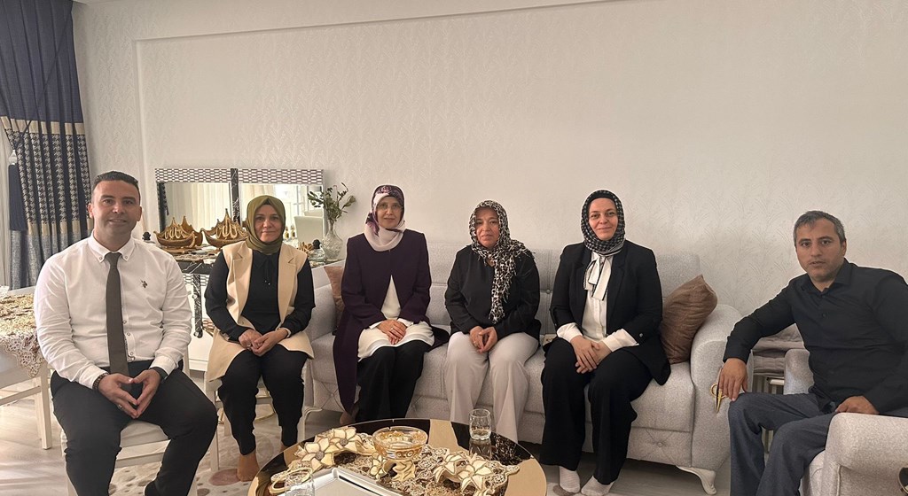 Koruyucu Aile Ziyaretlerinde Sevgi ve Vefa Buluşması