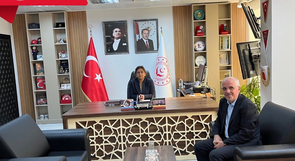 Balıkesir Aile Platformu’ndan İl Müdürümüz Sayın Emine BÖÇKÜN’e Ziyaret