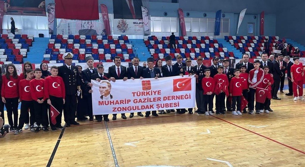 Cumhuriyetimizin 102. Yılı Çeşitli Programlarla İlimizde Büyük Bir Coşkuyla Kutlanmıştır.