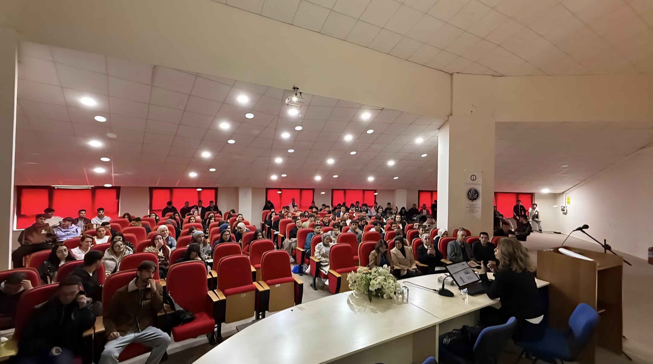 Tavşanlı Meslek Yüksekokulunda “Teknoloji ve Madde Bağımlılığı” Semineri Düzenlendi